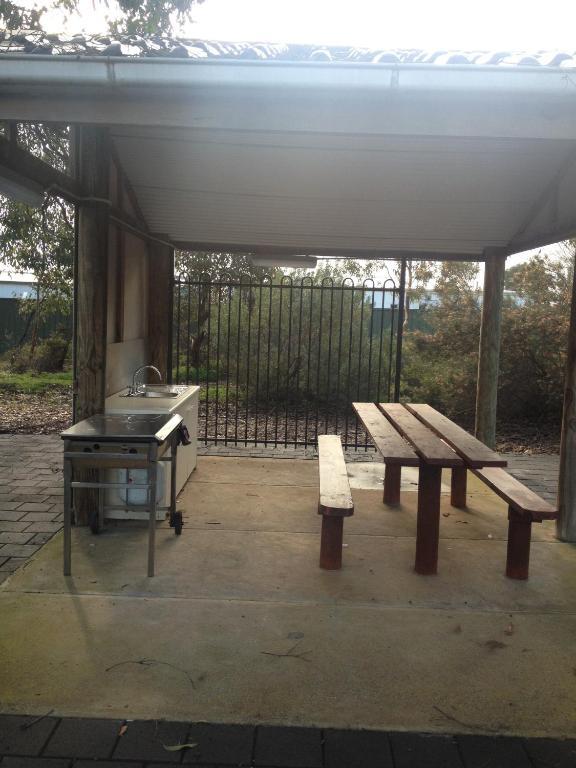 Parndana Hotel Cabins Luaran gambar